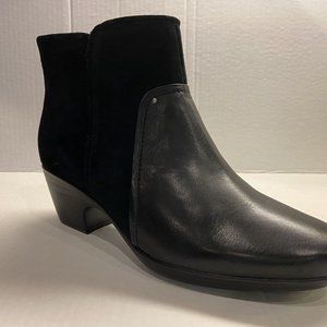 NWT Clarks Women's Emily Low Leather Black Boots/Booties/Shooties 9.5